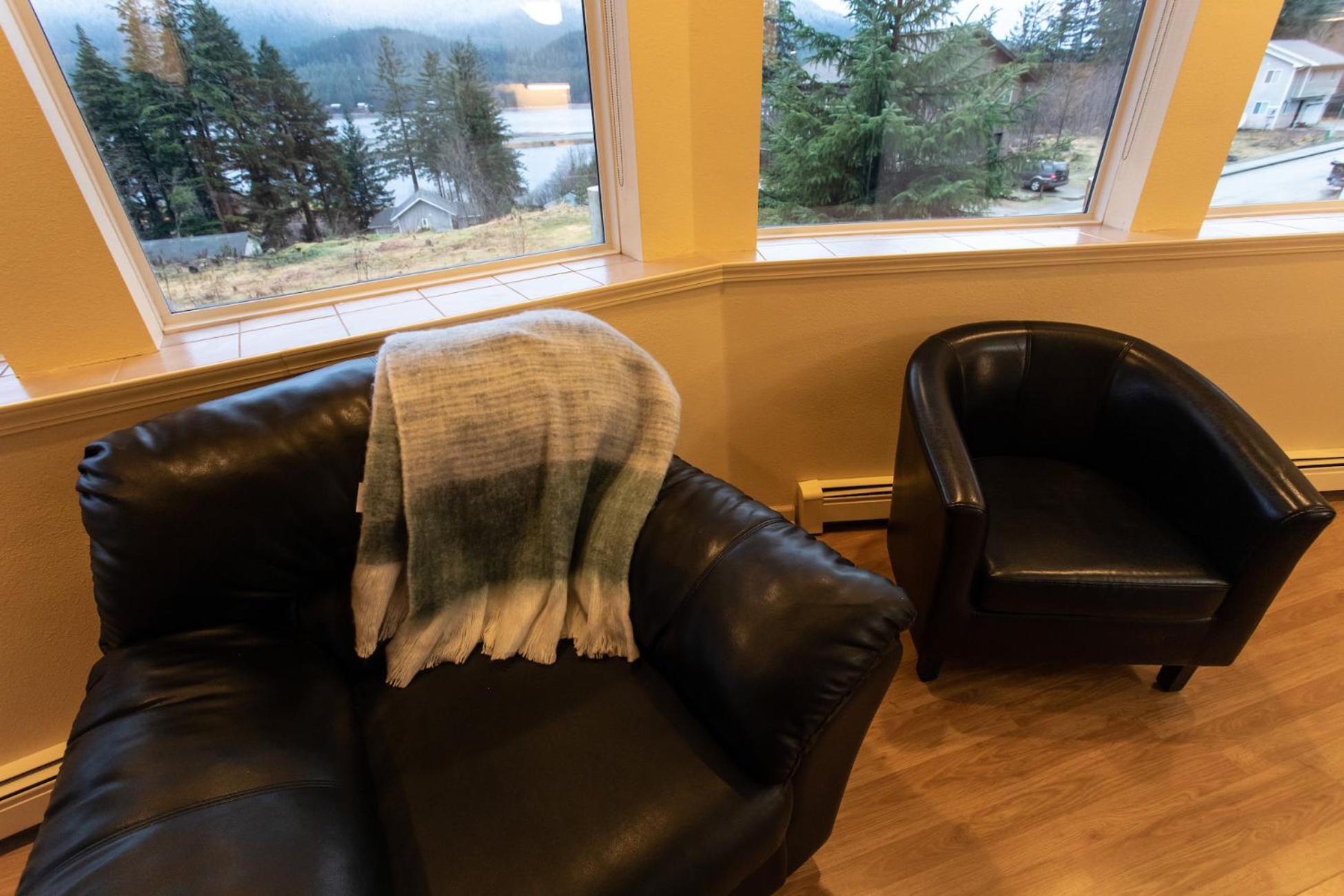 Kelli Creek Cottage - Reduced Price On Tours Juneau Zewnętrze zdjęcie