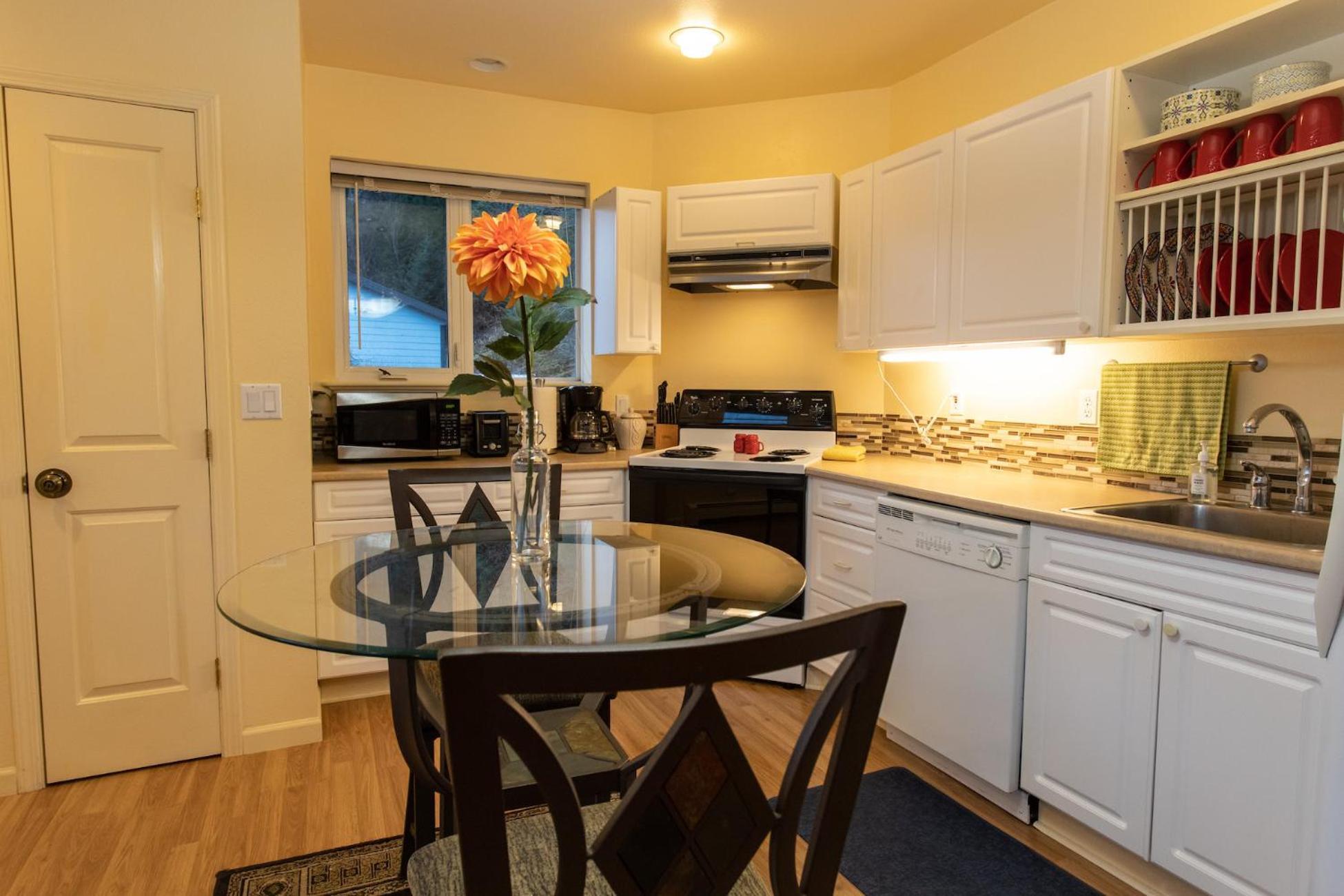 Kelli Creek Cottage - Reduced Price On Tours Juneau Zewnętrze zdjęcie